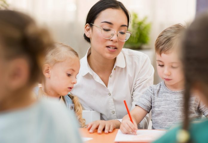 Pomoc nauczyciela w przedszkolu