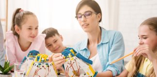 Po co studia podyplomowe edukacja wczesnoszkolna i przedszkolna? Po co studia podyplomowe edukacja wczesnoszkolna i przedszkolna?