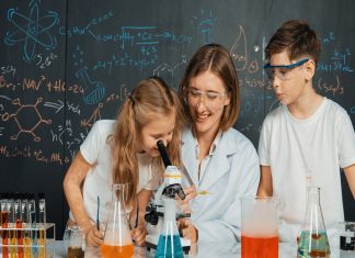 Studia podyplomowe nauczanie chemii i przyrody w szkołach podstawowych i ponadpodstawowych Studia podyplomowe nauczanie chemii i przyrody w szkołach podstawowych i ponadpodstawowych