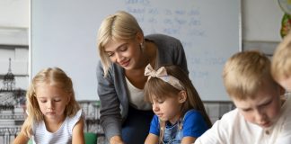 Studia podyplomowe pedagogika opiekuńczo-wychowawcza z profilaktyką społeczną Studia podyplomowe pedagogika opiekuńczo-wychowawcza z profilaktyką społeczną