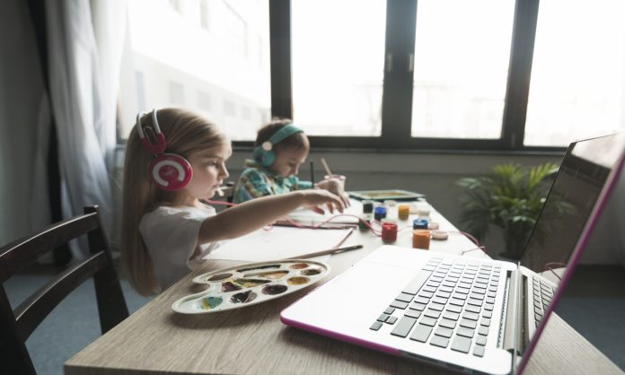 Integracja sensoryczna – diagnoza i terapia dzieci online