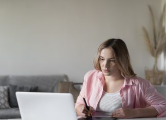 Studia podyplomowe Przygotowanie Pedagogiczne dla nauczycieli przedmiotów lub zajęć prowadzonych w szkole podstawowej i ponadpodstawowej, teoretycznych przedmiotów zawodowych oraz praktycznej nauki zawodu